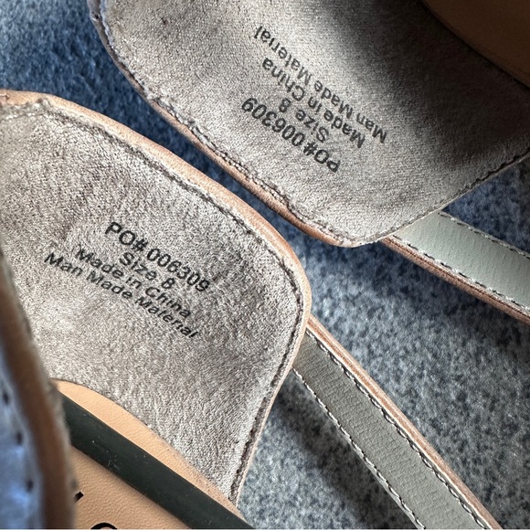 NIB Journee Collection Ekko Woven Flats Vegan Leather Size 8 Tan Beige Sandals - Picture 9 of 11